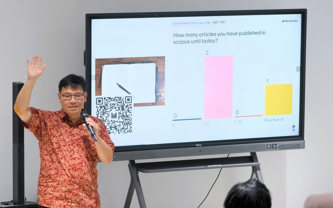 UNPAR Gelar Lokakarya Strategi Publikasi Artikel Ilmiah dengan Prof. Yusak Susilo